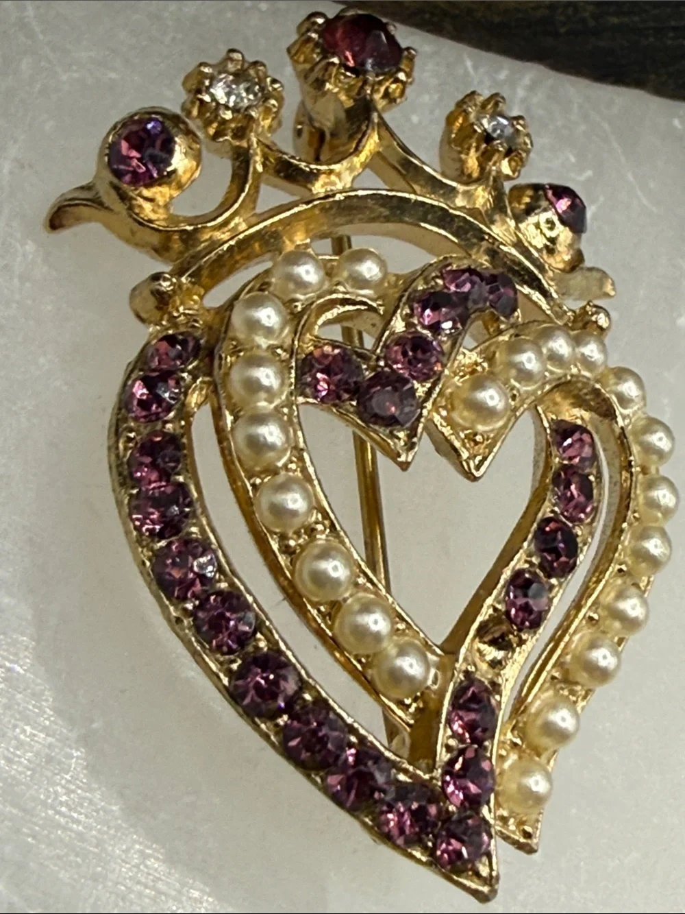 Vintage Gold-Tone Heart Crown Brooch Purple rhinestone faux pearl craft wear